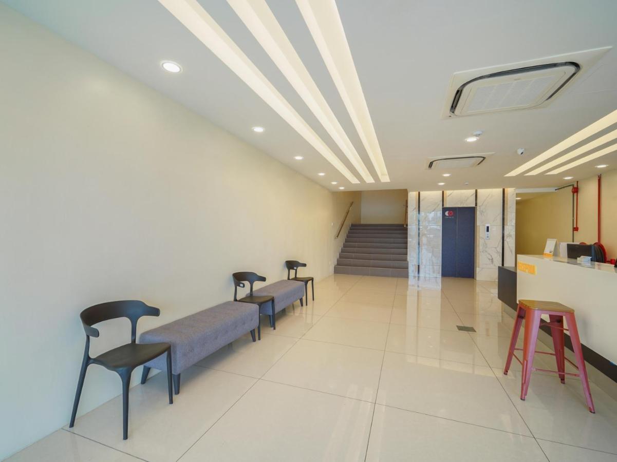 โอโย แคปิตัล โอ 89685 อัตตา โฮเต็ล บูกิต เมอร์ตาจัม Hotel ภายนอก รูปภาพ